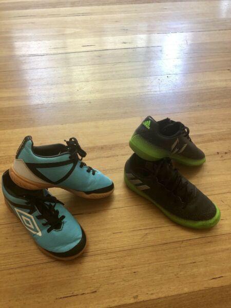 Youth futsal shoes