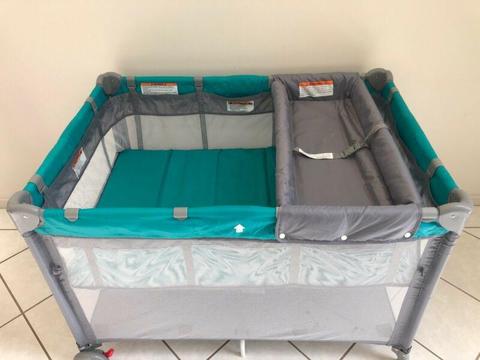 4 BABY Portable cot