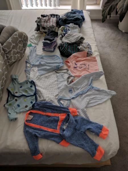 Cute baby clothes bundle (0000 - 000) $25