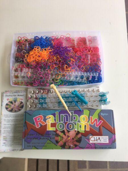 New Rainbow loom band kit two used sets lots of bands