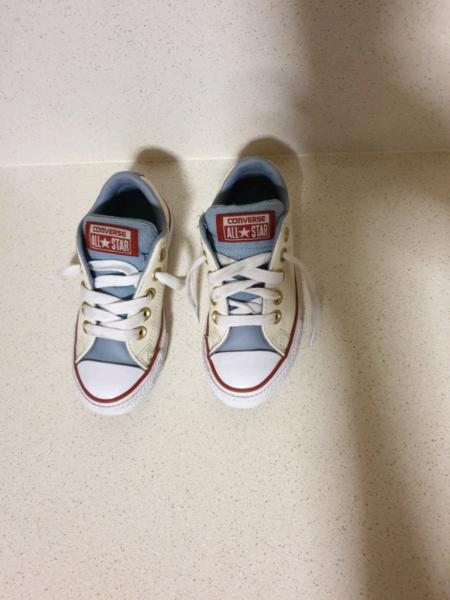 Toddler converse shoes