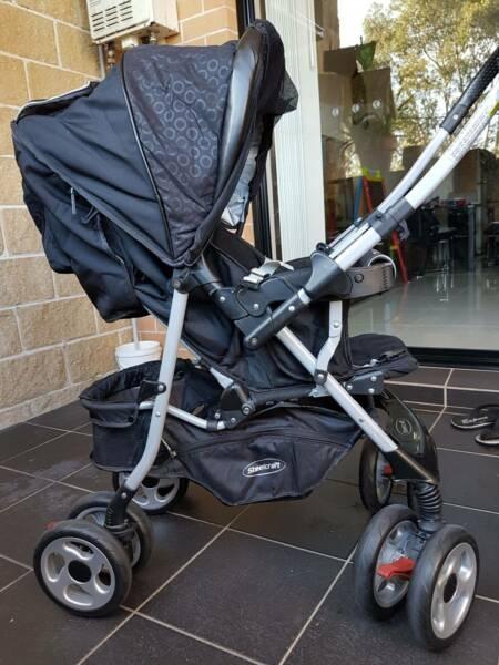 Steelcraft Pram in Excellent Condition- Almost like New