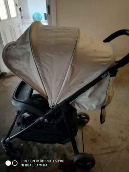Toy Kitchen,Girls Cycle (3-5 years old),Stroller great condition
