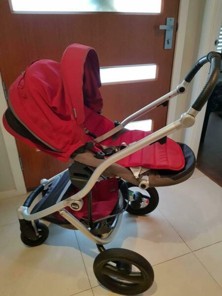 Britax Affinity Pram with Carry Cot/Bassinet