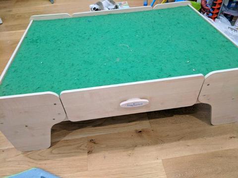 Small kids play table
