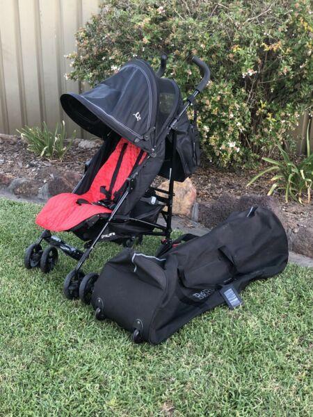 Childcare stroller and travel case