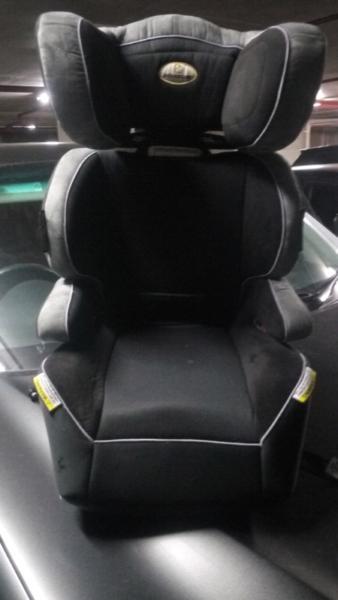 Kids car seat Child seat for sale excellent condition 50$