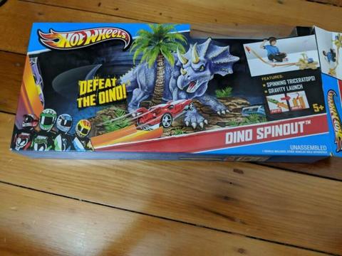 Hot wheels Dino spinout