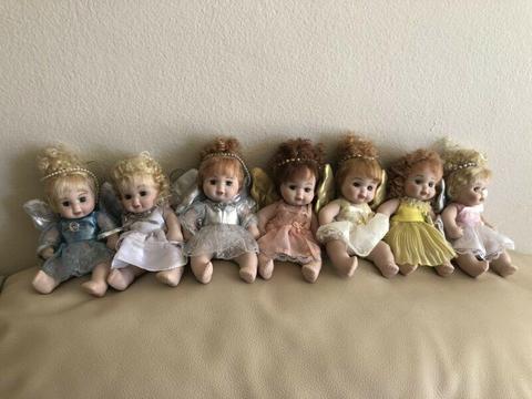Mini porcelain dolls