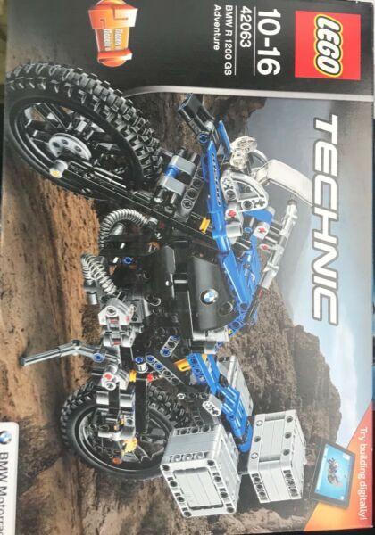 LEGO® Technic™ BMW R 1200 GS Adventure 42063