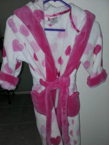 Girls robe size 3 New no tags
