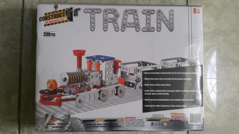 DIY Mechanical kit - Train 239pcs RRP $30