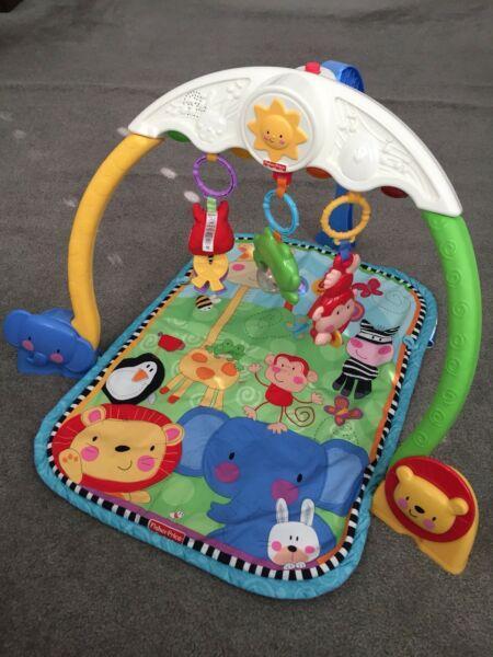 Fisher Price Tracking lights musical gym
