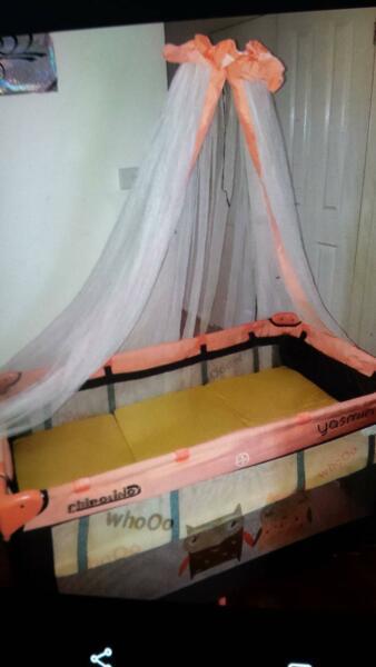 portable carry cot with mattress
