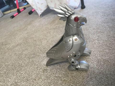 Kookatoo Toy ( walks, wings move and makes birds noises) New