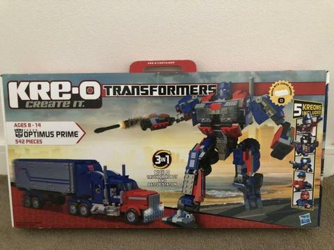 Hasbro 30689 Kre-o Transformers Optimus Prime Construction Set