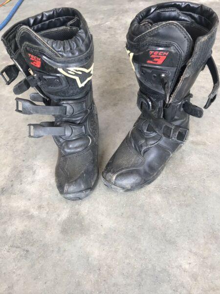 Kids Alpine star black motorbike boots size 1