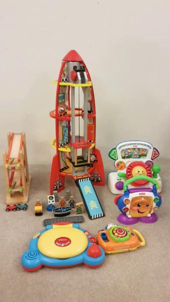 Bulk toys in great condition