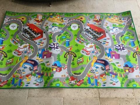 Large car mat perfect condition
