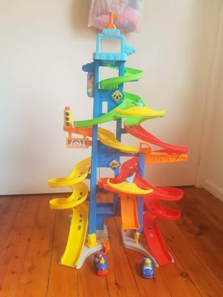 Fisher price little people skyway car ramp track