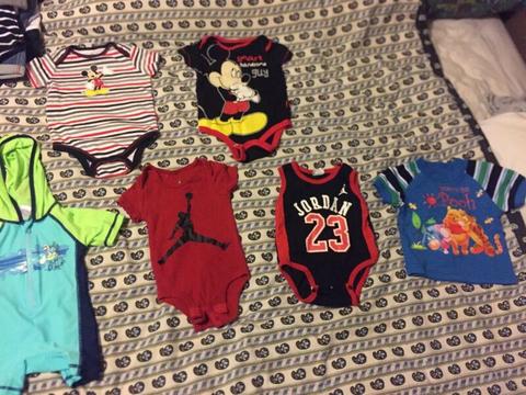 Baby clothes bundle Disney & Jordan size 0-3 months 000