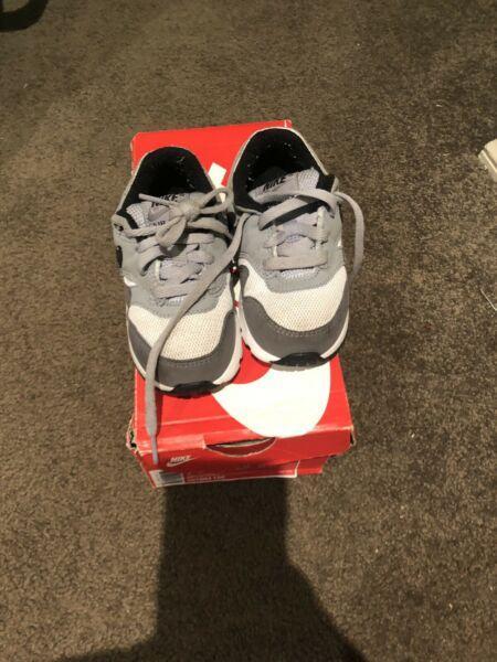 Toddler boys shoes size 7