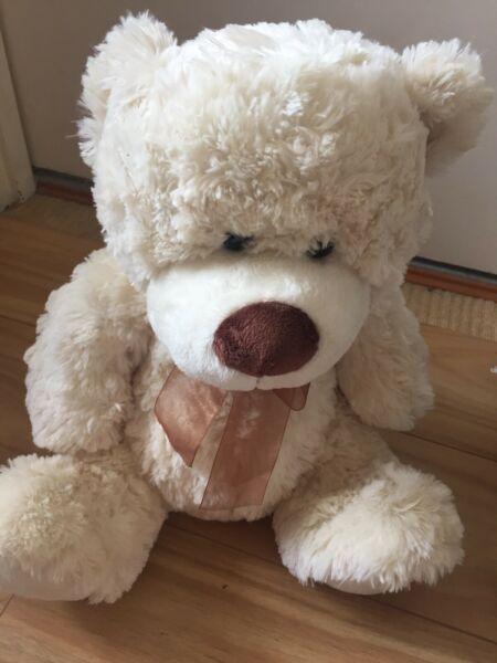 Gorgeous Stuffed Teddy Bear 40cm