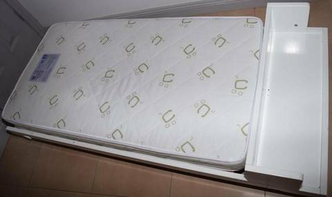 Kids toddler bed with new mattress