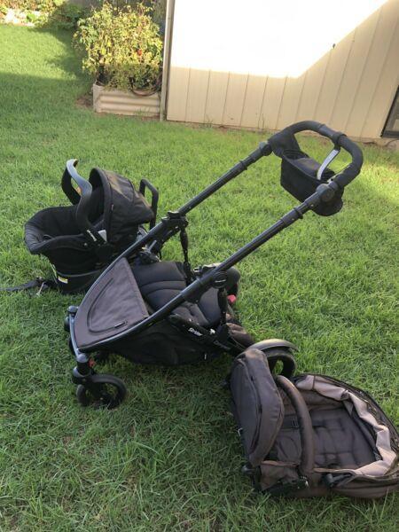 Baby staff pram capsule bassinet swing stroller and garage sale