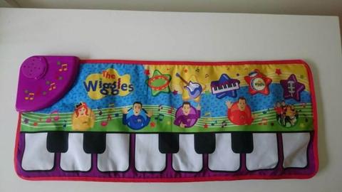 Wiggles Step A Tune floor piano