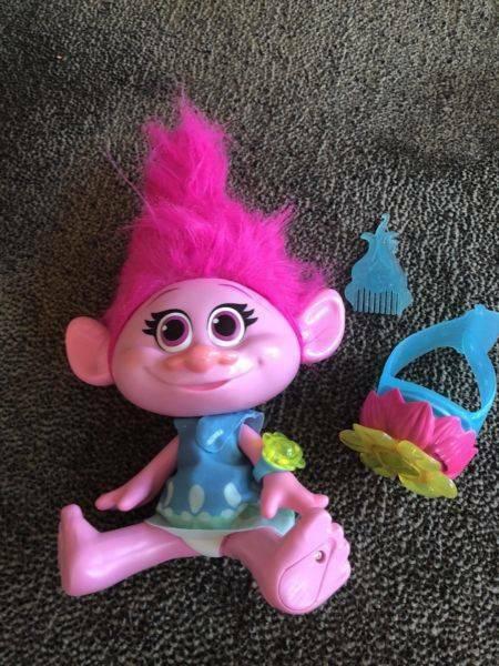 As new Poppy the interactive troll doll with accessories