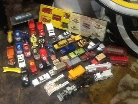 vintage and semi new bulk lot MATCHBOX cars and others