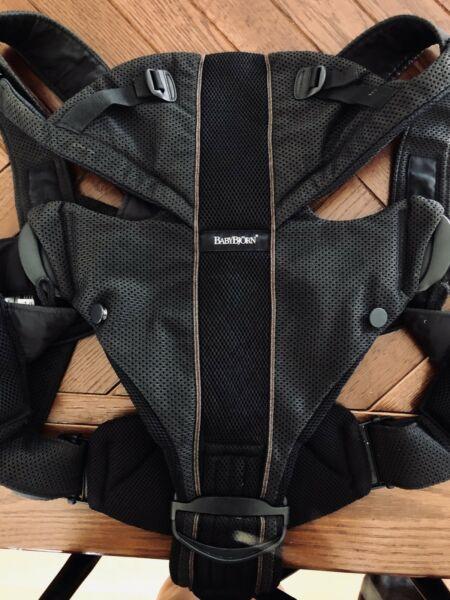 Baby Bjorn Miracle Carrier