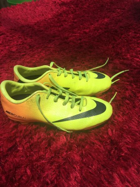Junior Nike soccer boots size 2