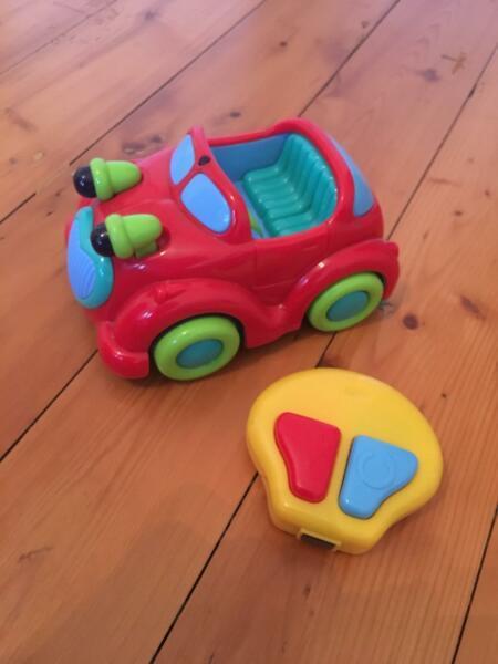 Early learning centre child's small motorised car