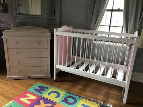 Boori 4 drawer change table, Mat & Wooden Cot