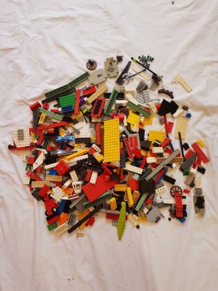 LEGO - 1kg - general blocks and decorative pieces