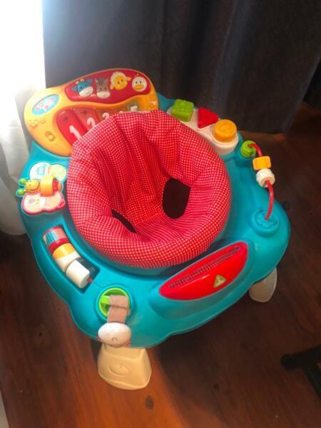 Farmyard Activity Station $80 in EXCELLENT condition