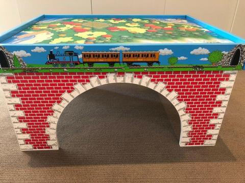 Thomas the Tank Engine Play Table and Train Set