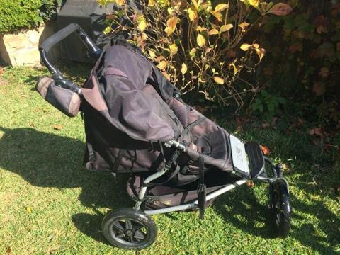 Mountain Buggy Plus One incl all extras and accessories