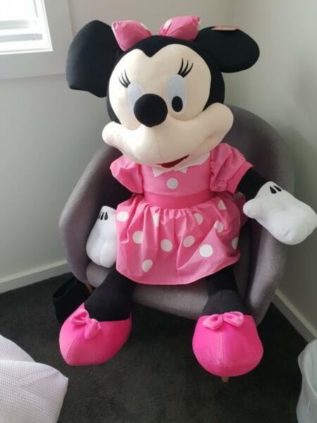 Huge Minnie Mouse soft toy