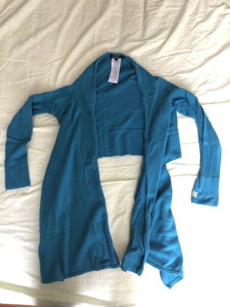 DKNY girl cardigan size 8 years old