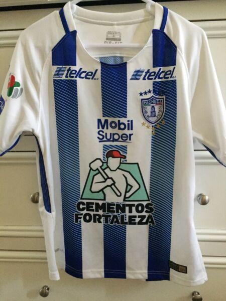 Boys Mexican Pachuca Soccer outfit - size 26