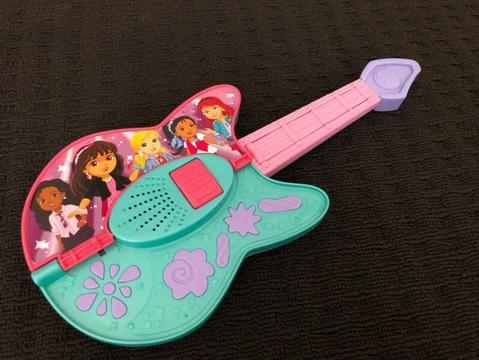 Fisher-Price Dora & Friends Play it 2 Ways Guitar