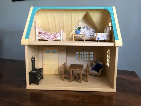 Sylvanian Families - Ivy Cottage with Furniture