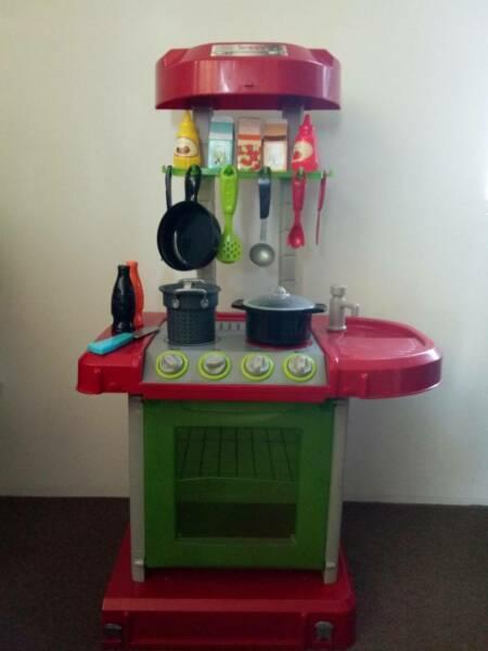 SMART Electronic Cook n Go Toy Kitchen Cooker Playset by SMART