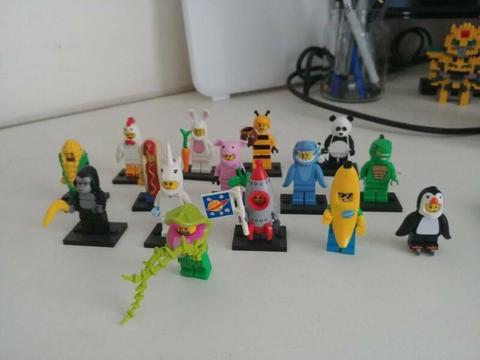 15 Lego minifigures