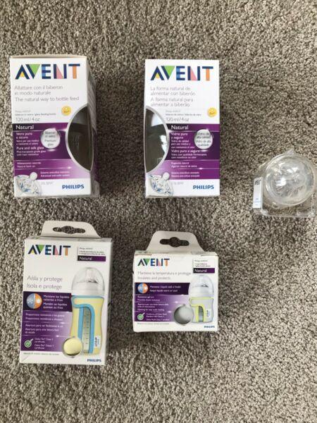 AVENT by Phillips glass bottles x2, extra teats x2 and bottle covers