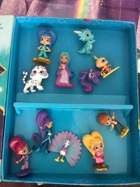 Shimmer & Shine busy book, playmat & characters
