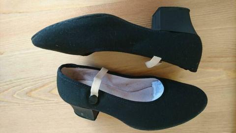 Bloch Kids size 4.5 / 4 1/2 - Tempo Cuban Character Shoes Black
